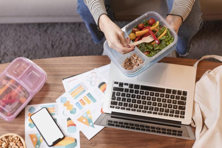 Working Lunches: Should You Do It?