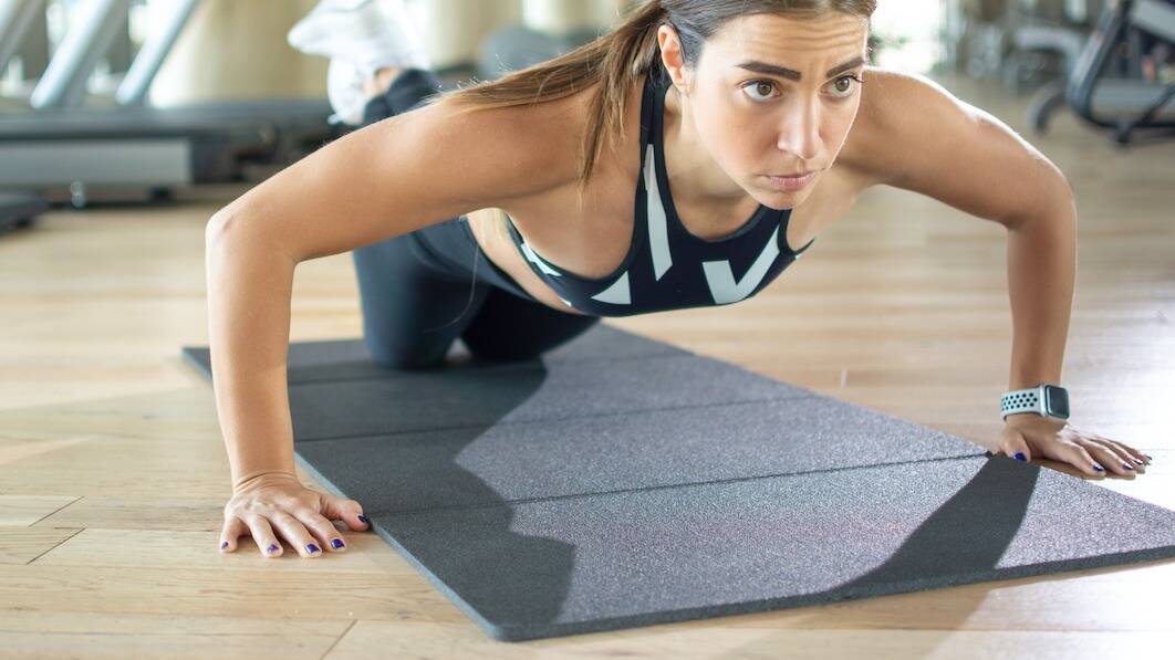 Beginner Bodyweight Workout: 8 Exercises to Do in the Office - Pain ...