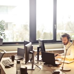 8 Office Exercises You Can Do Secretly