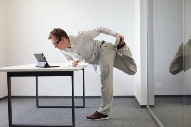 A Guide to Office Workouts for Beginners