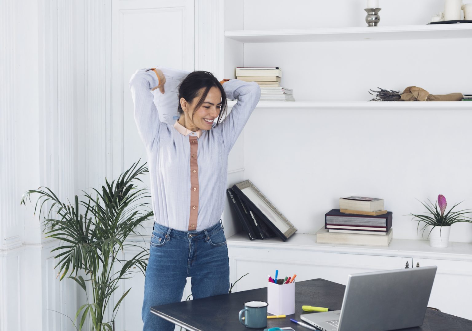 A Guide to Office Workouts for Beginners Pain Free Working