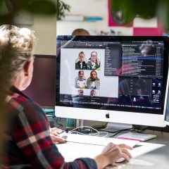 8 Tips for Monitor Positioning for Graphic Designers