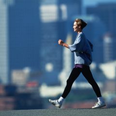 7 Surprising Health Benefits of a Quick 5-Minute Walk