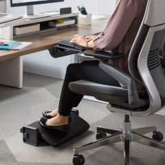 5 Benefits of Ergonomic Footrests