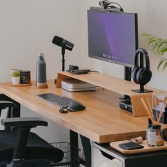 21 Tips for an Ergonomic Desk Arrangement