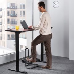 Footrest vs. Standing Desk Ergonomics: Which Should You Get First?