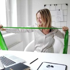 14 Resistance Band Workout for Abs to Do at Work