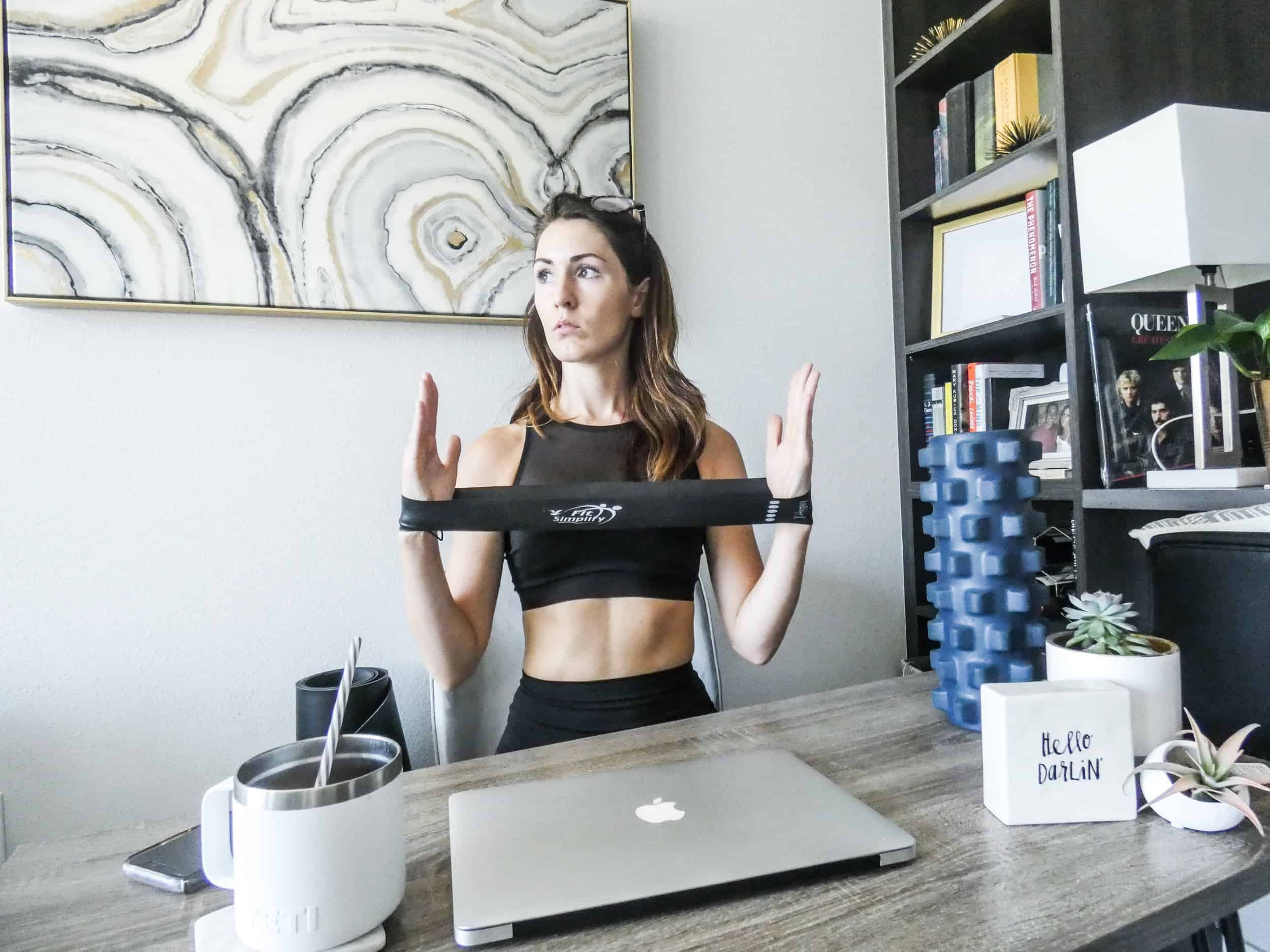 Best Arm Workouts for Beginners (Home and Office Friendly)