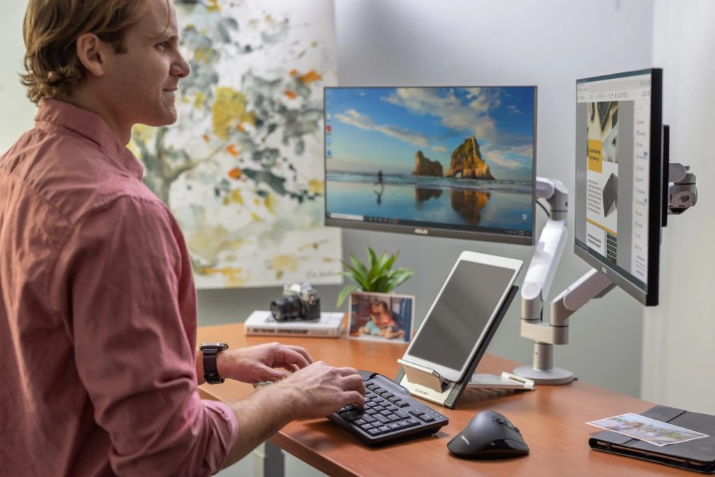 9 Dual Monitor Productivity Tips