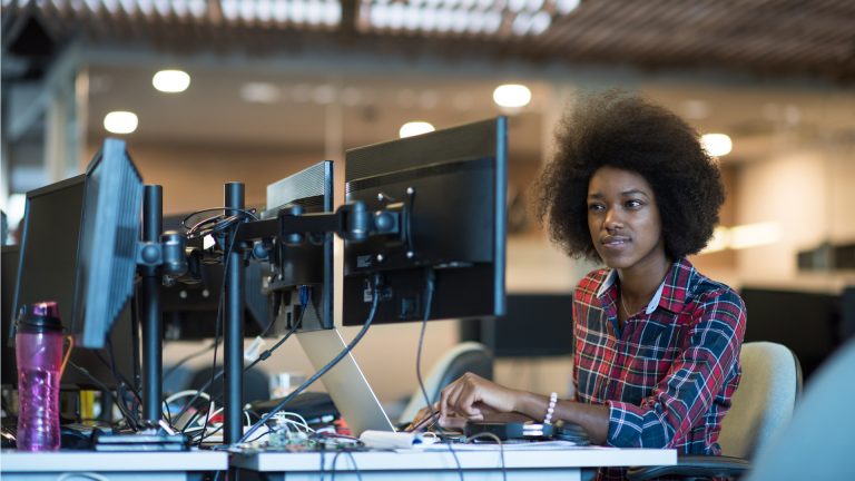 7 Common Dual Monitor Issues and How to Fix Them