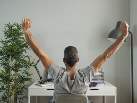 10 Tips to Energize Your Office Workouts