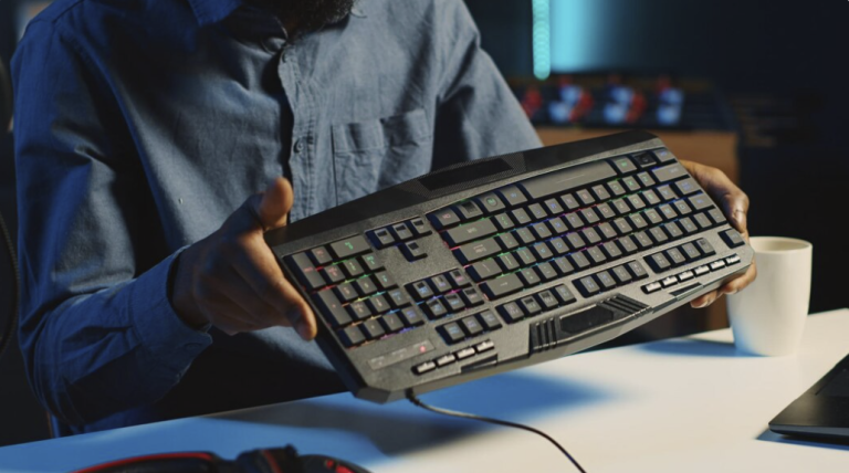 The Differences Between Mechanical vs. Membrane Ergonomic Keyboards