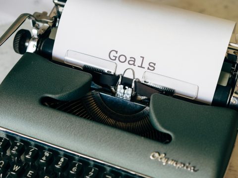 8 Powerful Goal-Setting Tips From Experts