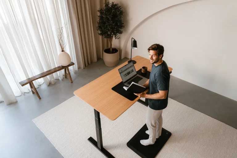 How to Use a Standing Desk: A Practical Guide to Better Posture, Comfort, and Productivity
